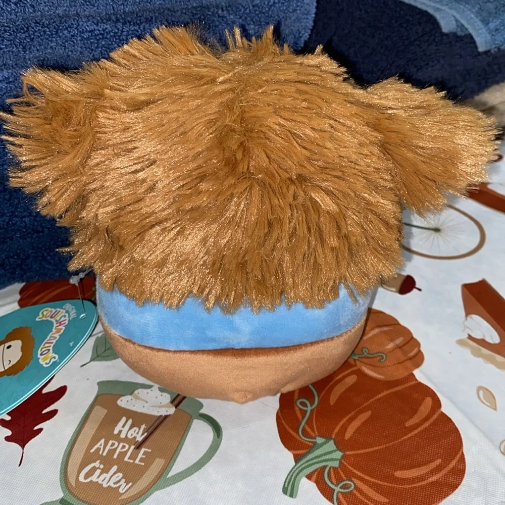 Squishmallows Benny the bigfoot with scarf - Picture 2 of 5